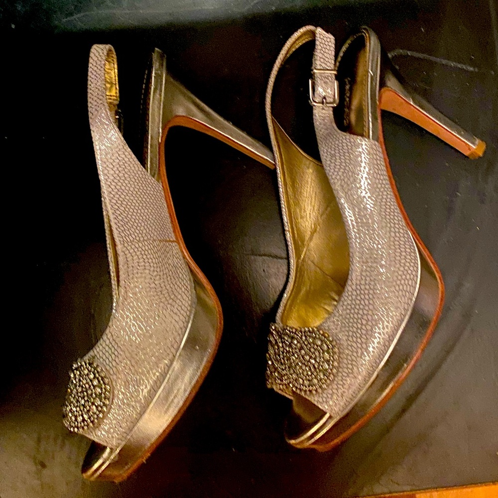 Size 8 Antonio Melani silver beaded heels